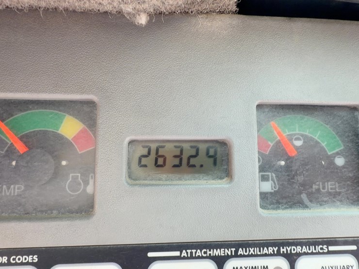 2006-bobcat-s130-image-21