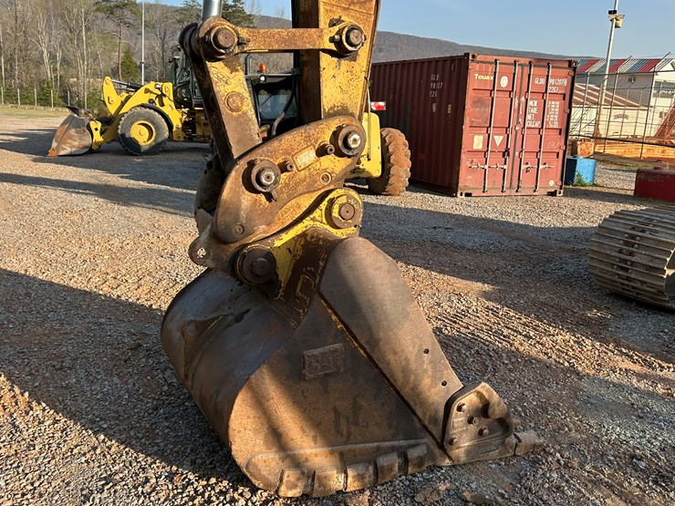 2004-caterpillar-321c-image-10