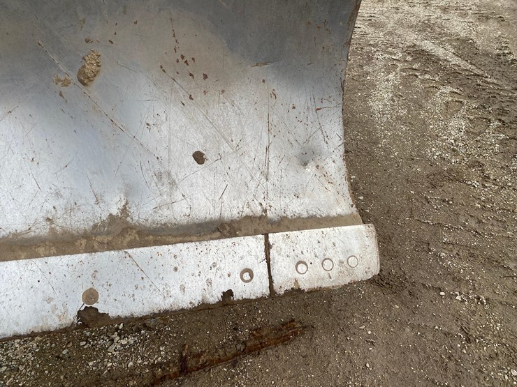 2005-deere-700h-image-49