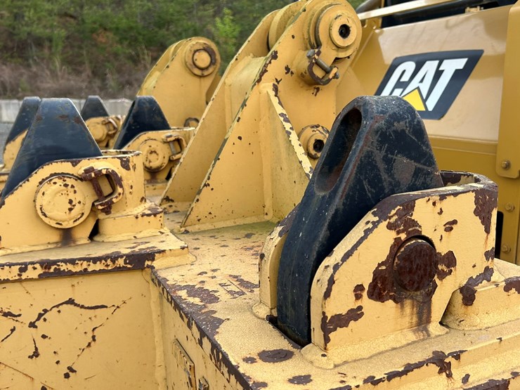2015-caterpillar-d6t-lgp-image-51