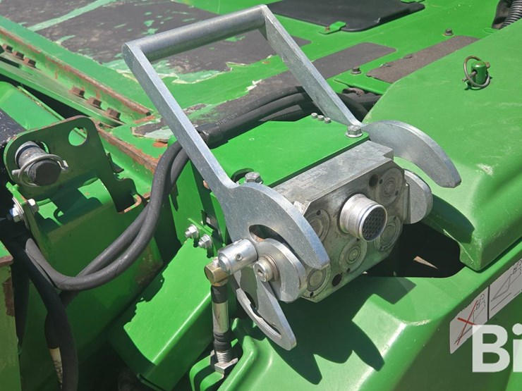 2016-john-deere-s680-image-13