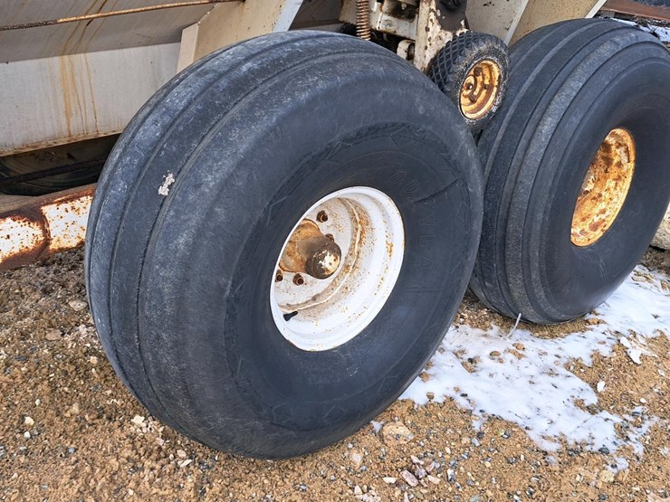 #710-•-fs-fertilizer-spreader-image-17