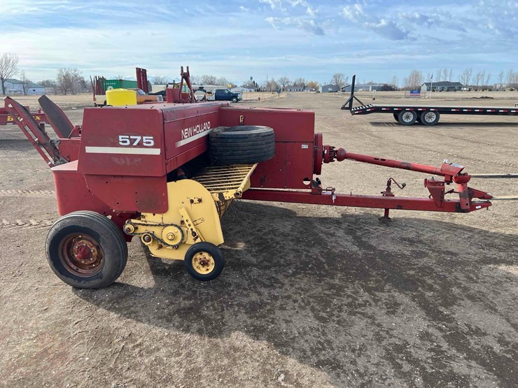 new-holland-575-image-4