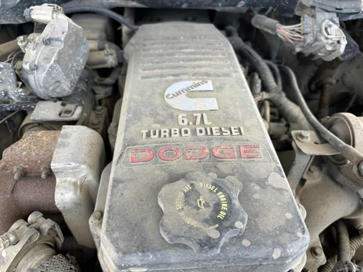 2010-dodge-ram-3500-image-42