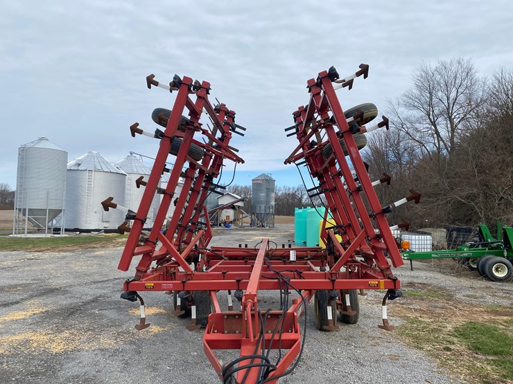 case-ih-4300-image-2