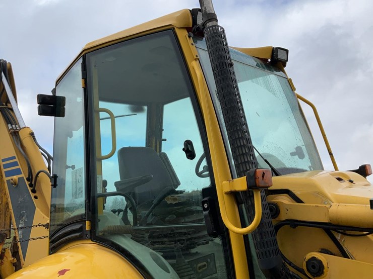 #360-•-2000-komatsu-4x4-utility-backhoe-image-65