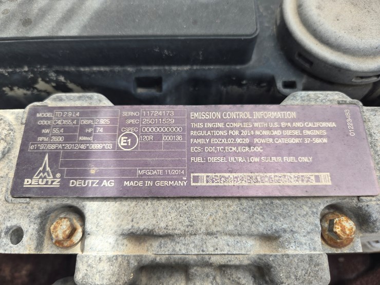 2016-massey-ferguson-8-image-20