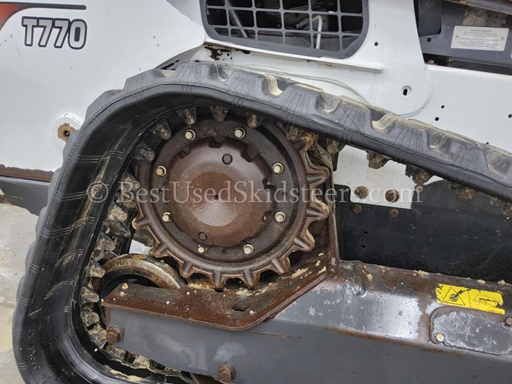 2020-bobcat-t770-image-13