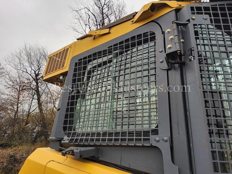 2017-deere-650k-image-38