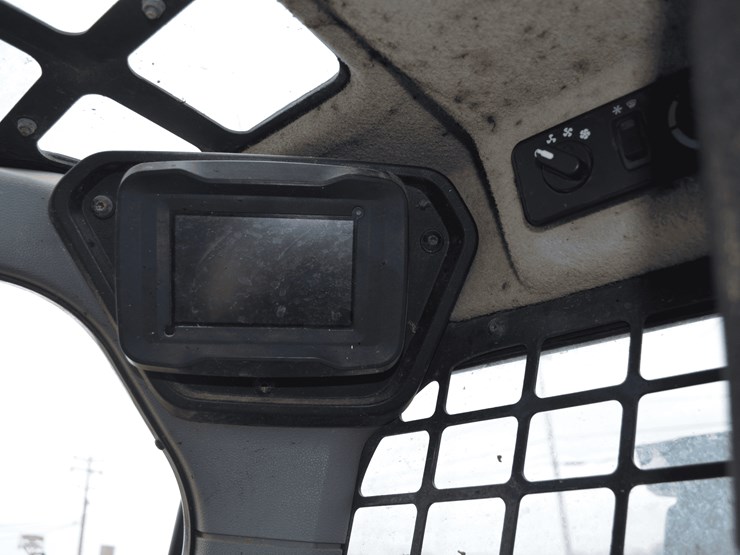 2023-bobcat-s62-image-26