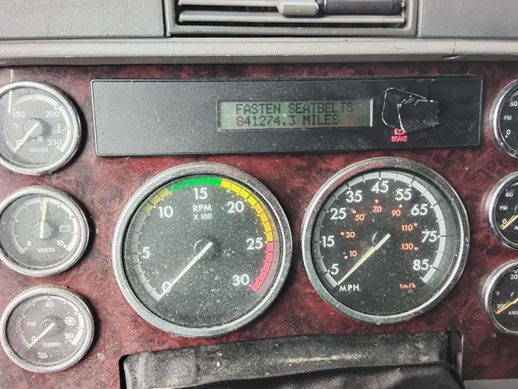 2018-freightliner-glider-3alxfbcg6jdju6496-mileage:-841274-image-16