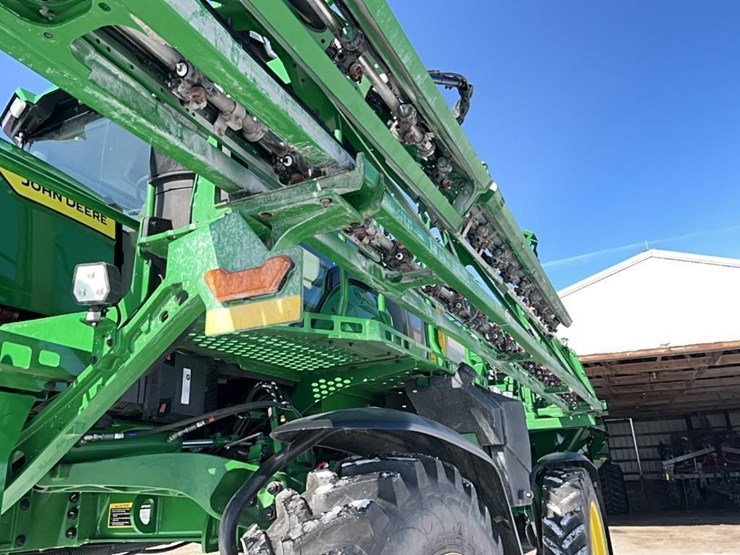 2023-john-deere-410r-image-40