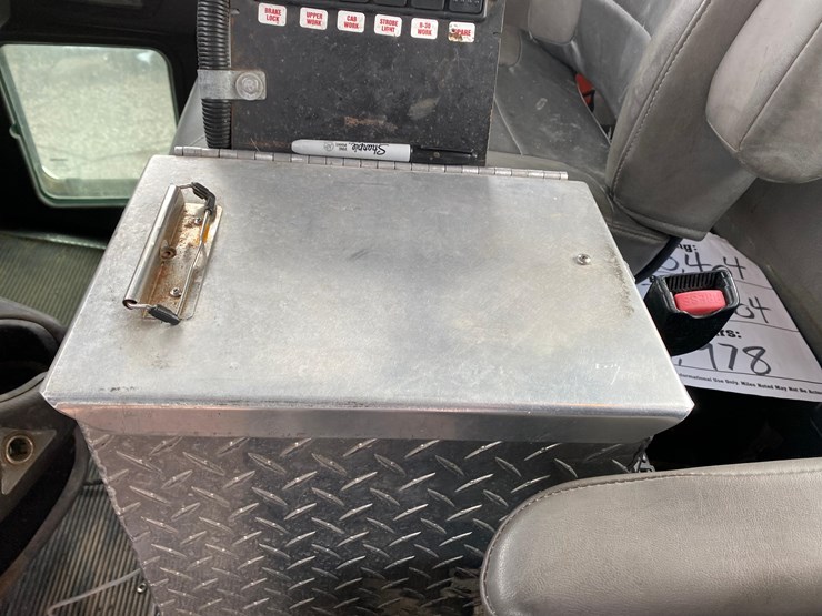 2012-kenworth-t370-image-62