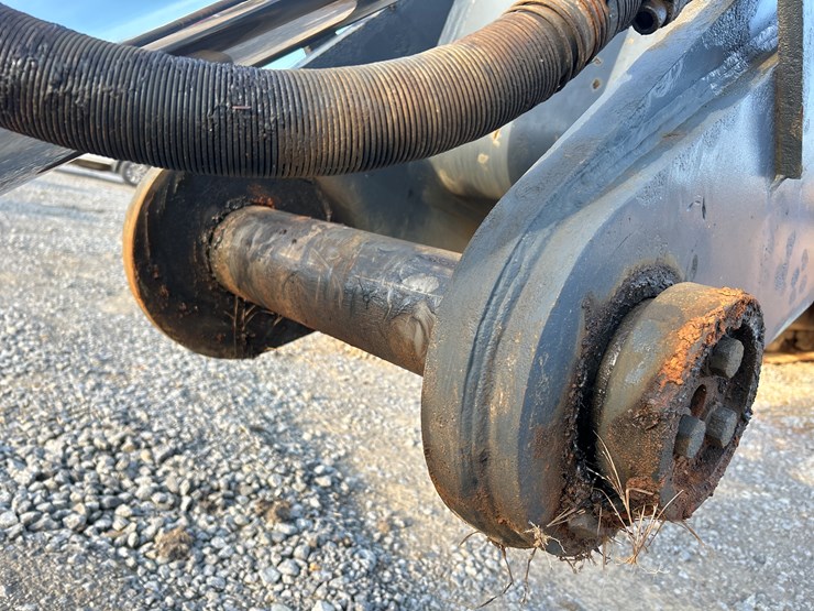 2006-deere-650d-lc-image-14