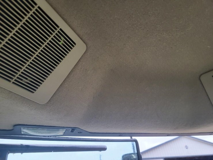 2002-john-deere-8120-image-59