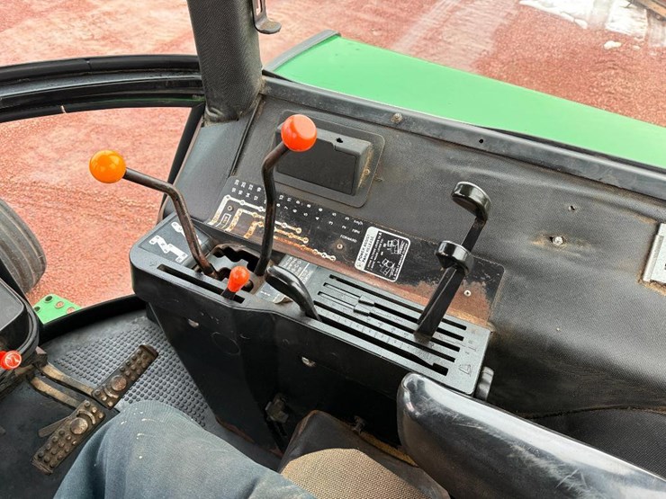 john-deere-4640-image-41