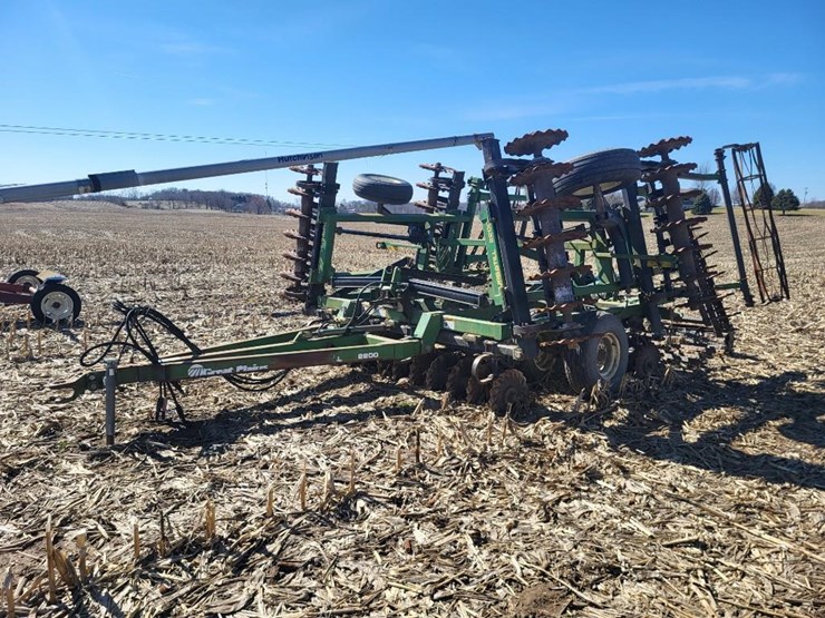 great-plains-2200tt-image-7