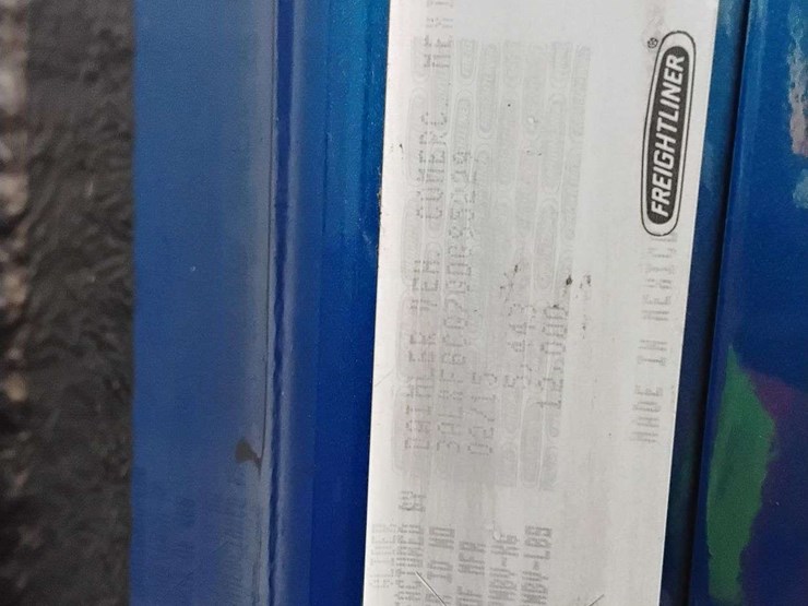 freightliner-cascadia-tractor-2015-freightliner-cascadia-3alxfb007gdg85229-mileage:-does-not-r-image-26