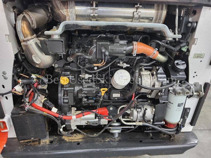 2022-bobcat-t770-image-21