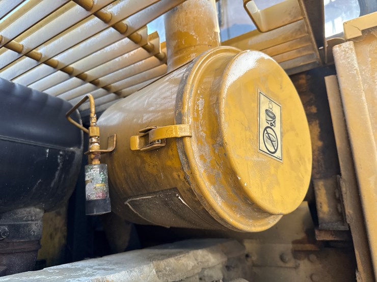 caterpillar-it28f-image-16