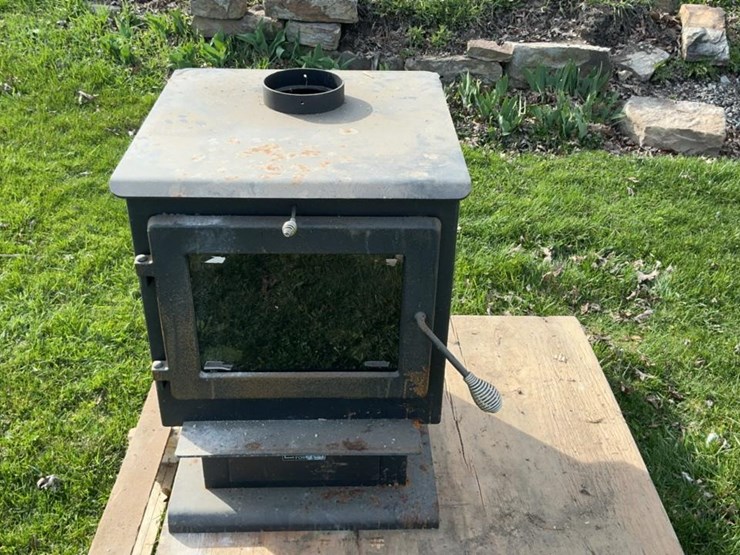 #140-•-master-forge-wood-burning-stove-image-1
