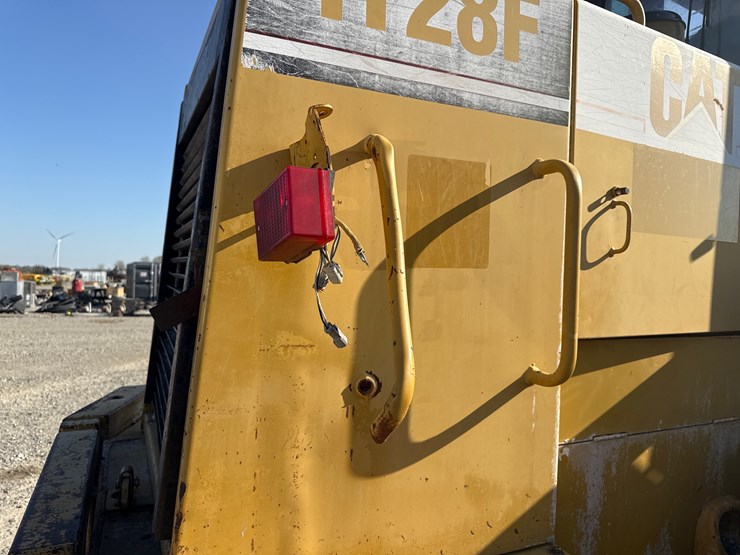 caterpillar-it28f-image-10