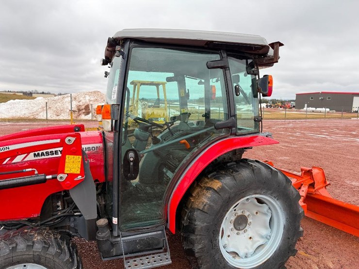 massey-ferguson-1736-image-17