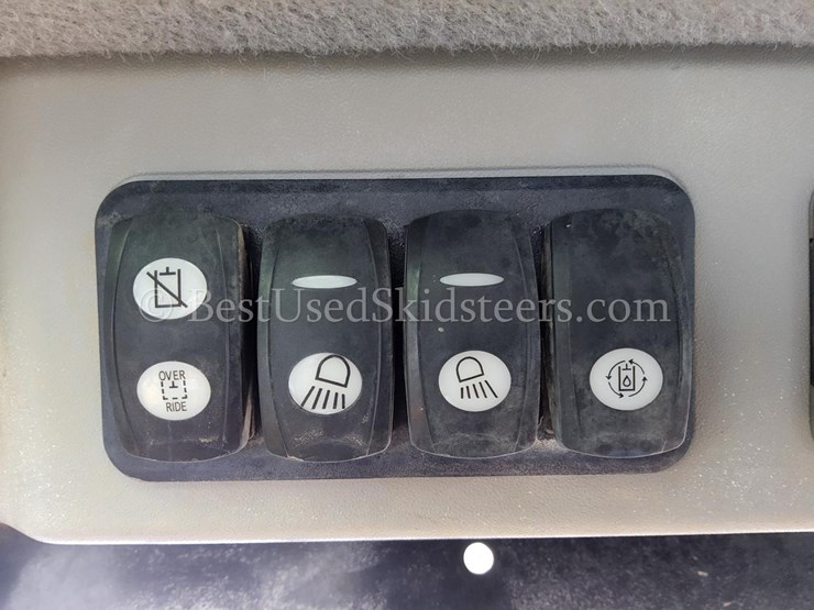 2016-caterpillar-259d-image-27