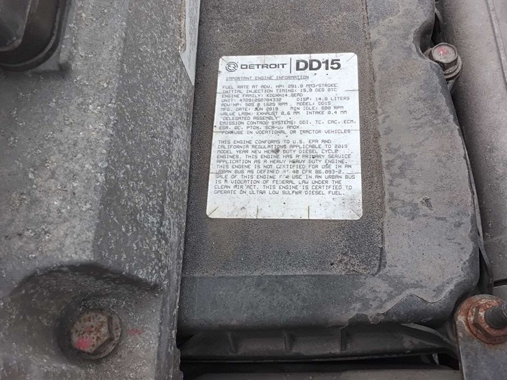 2020-freightliner-cascadia-126-image-57