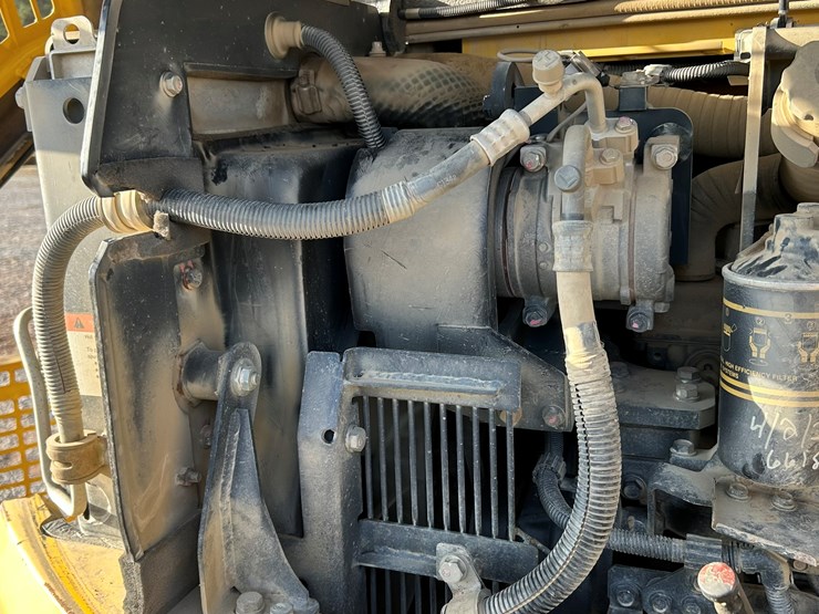 2017-komatsu-pc88mr-10-image-42