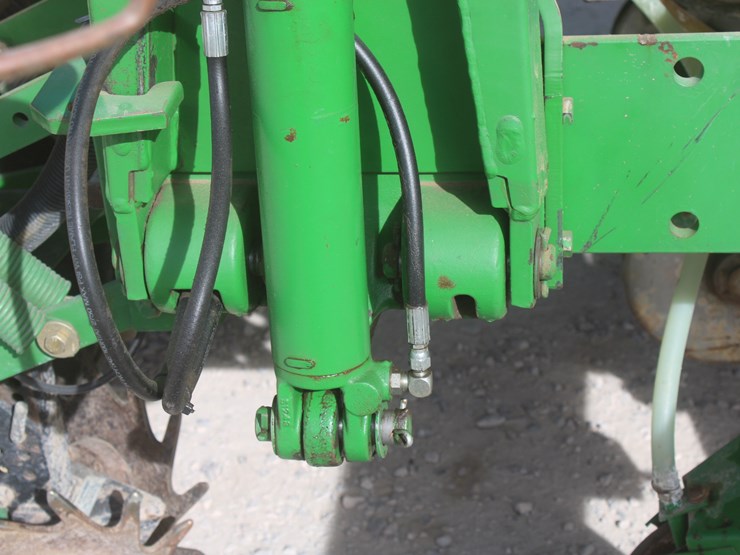 john-deere-7200-image-53