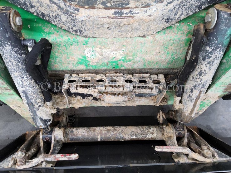 2019-bobcat-t590-image-16