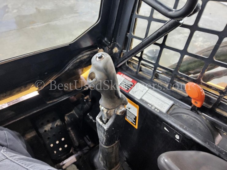 deere-ct332-image-28