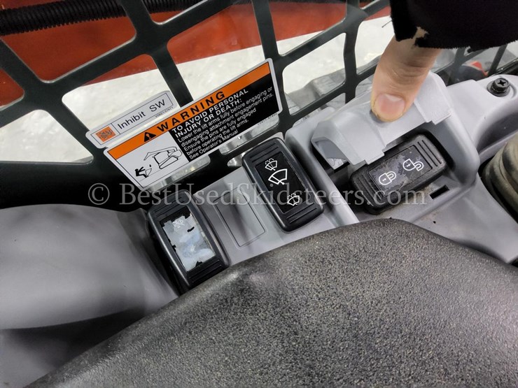 2022-kubota-svl65-2-image-24