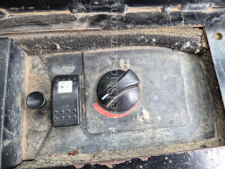 2006-caterpillar-257b-image-13