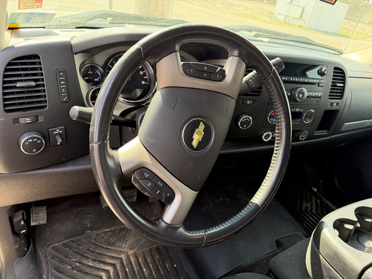 2012-chevrolet-silverado-1500-image-56