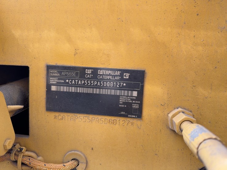 2010-caterpillar-ap-555e-image-44