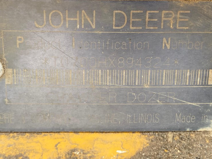 2005-deere-700h-image-65