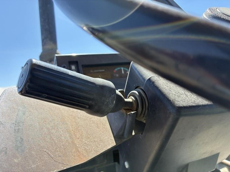 2017-deere-210lep-image-19