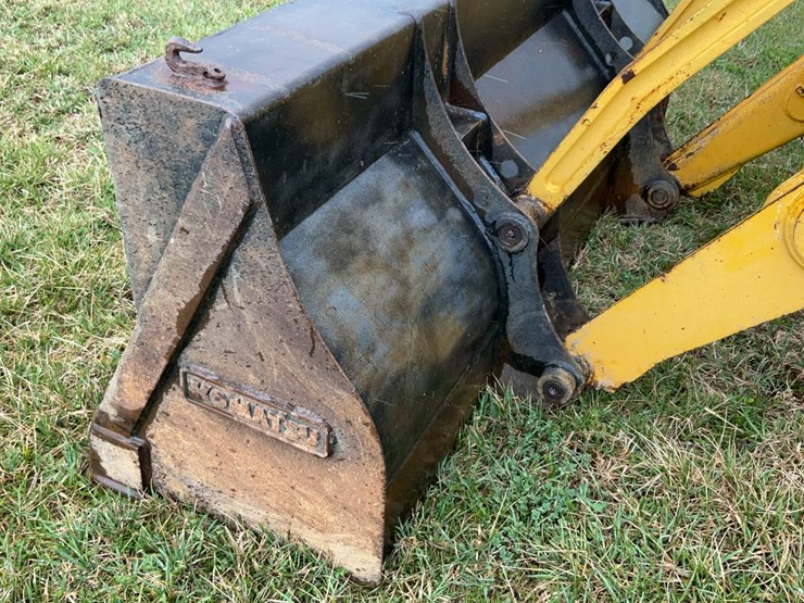 #360-•-2000-komatsu-4x4-utility-backhoe-image-41