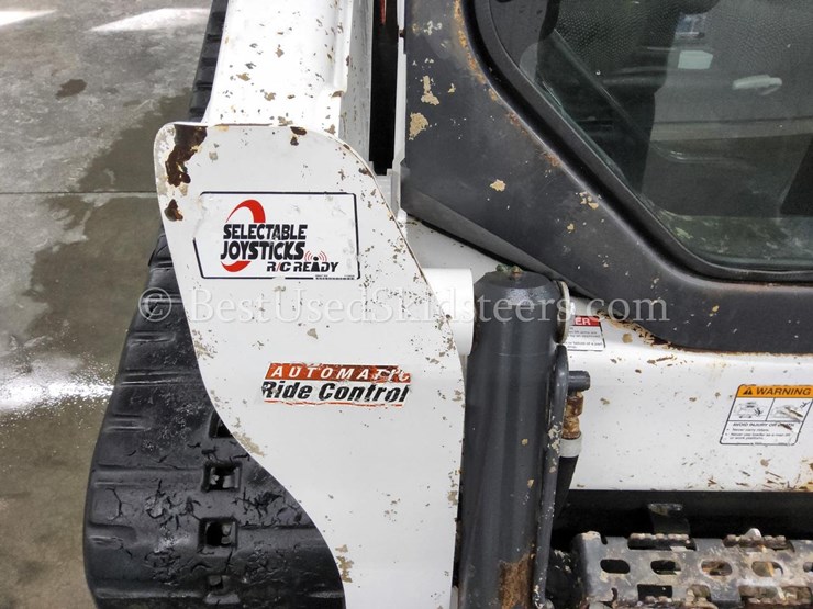2023-bobcat-t770-image-31