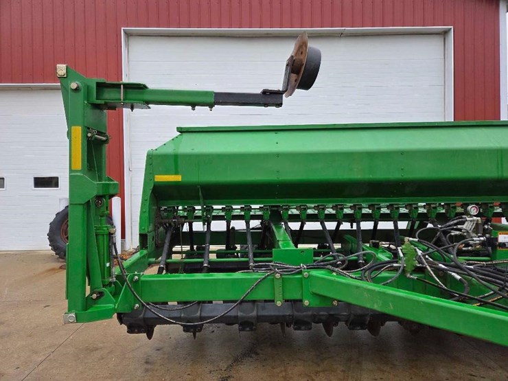 john-deere-1590-image-13