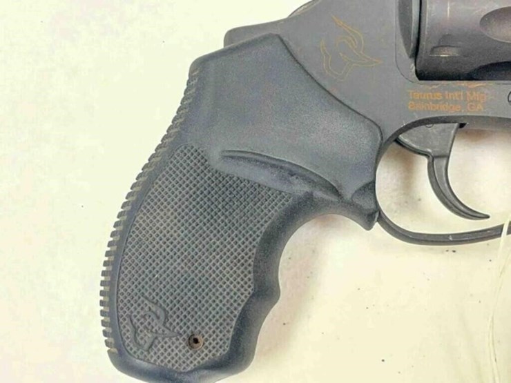 taurus-revolver-image-4