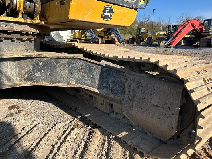 2019-deere-350g-lc-image-62