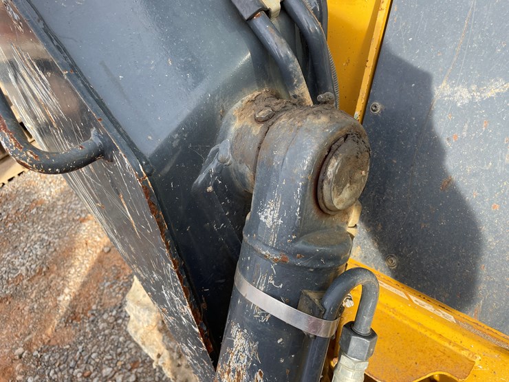 2019-deere-333g-image-19