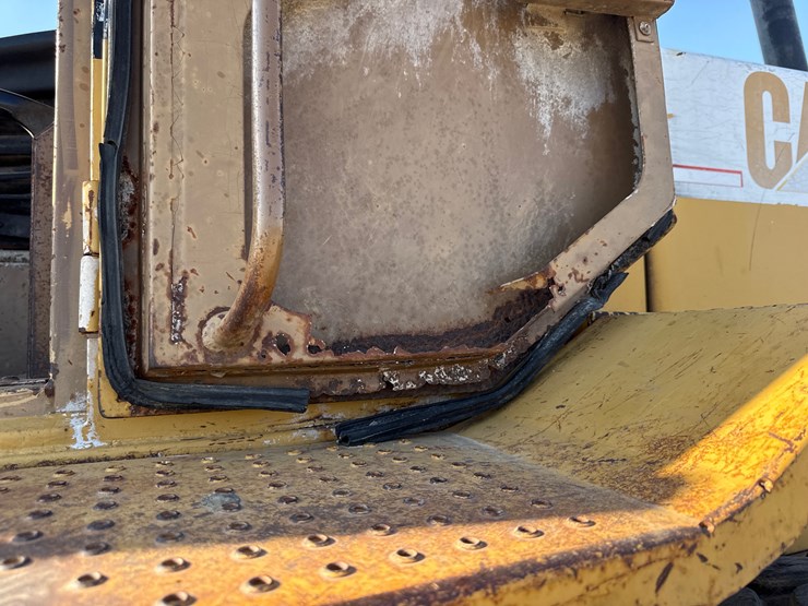 caterpillar-it28f-image-49