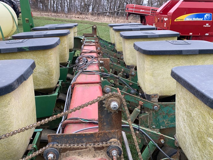 john-deere-7000-image-39