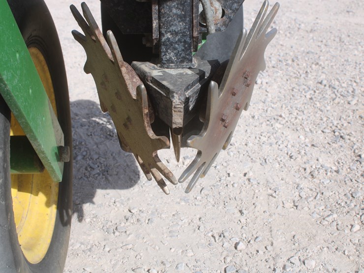 john-deere-7200-image-34