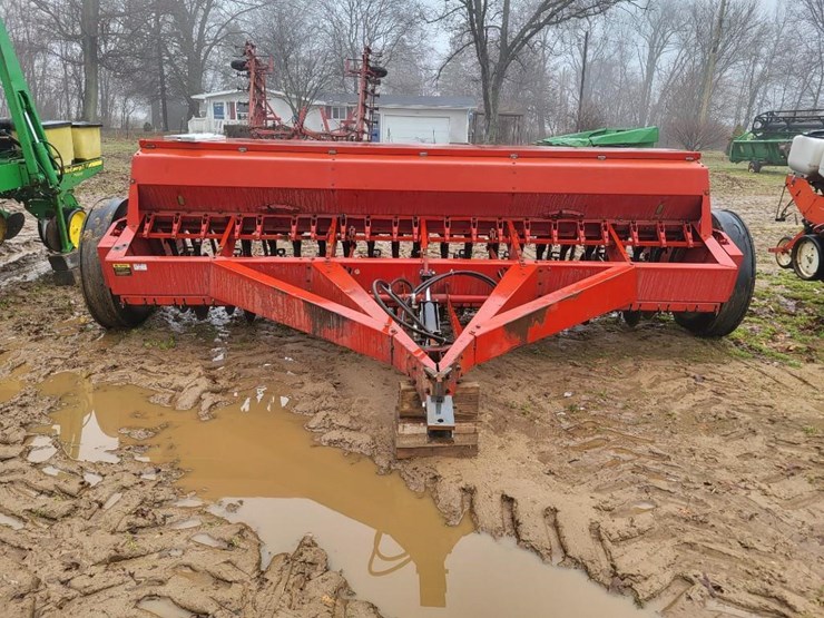 case-ih-5100-image-2