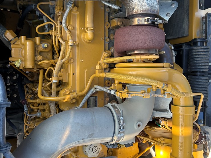 2019-deere-350g-lc-image-43